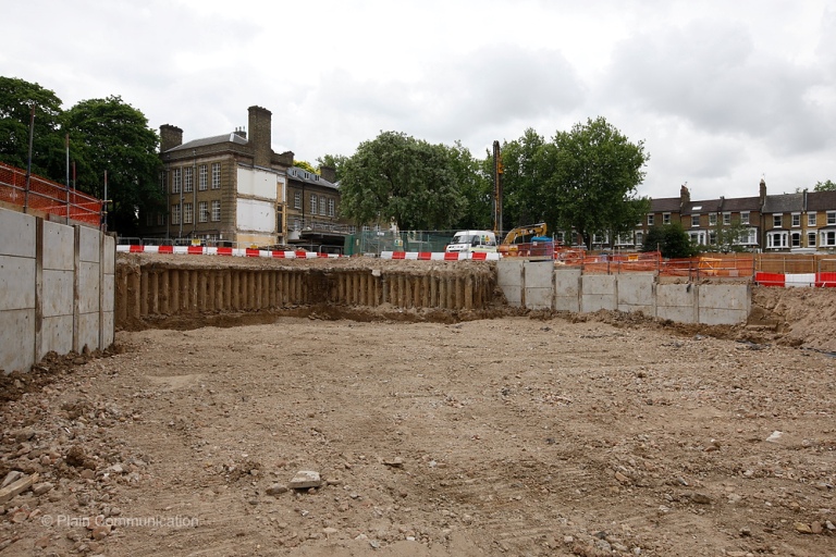 London: Highbury Place King Post and Contig Wall