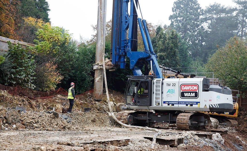 London: Gerrards Cross