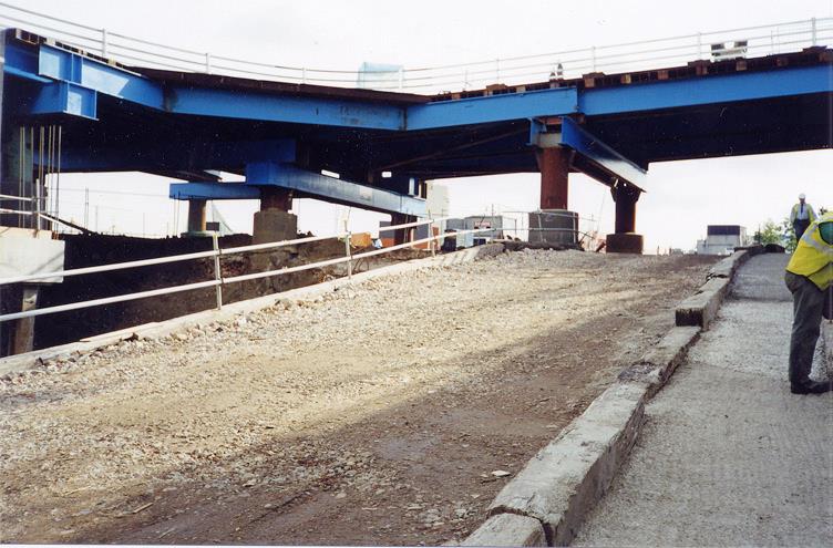London: Temporary Road Bridge Canary Wharf